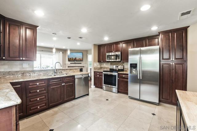15985 Camino Crisalida, San Diego, California 92127, 4 Bedrooms Bedrooms, ,2 BathroomsBathrooms,Single Family Residence,For Sale,Camino Crisalida,250027222SD