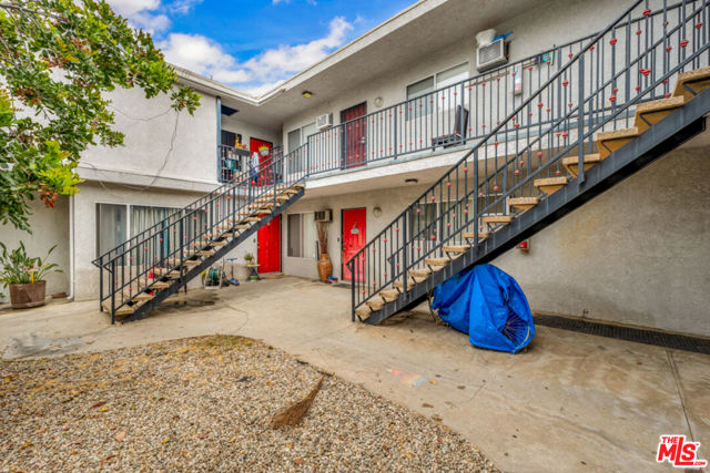 5404 Gentry Avenue photo 8