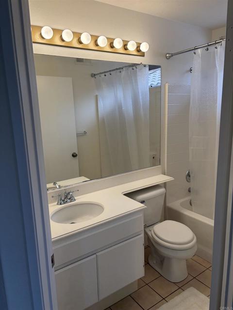 Detail Gallery Image 19 of 31 For 2450 La Costa, Chula Vista,  CA 91915 - 3 Beds | 2/1 Baths