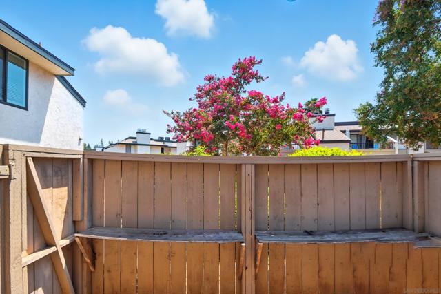 450 W W Vermont Ave, Escondido CA: https://media.crmls.org/mediaz/936978f8-e71b-440e-bf74-6108fafd8978.jpg