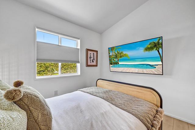 6503 Friendly Place, Carlsbad CA: https://media.crmls.org/mediaz/93698e76-bbe2-4f82-9a38-99a70146c48f.jpg
