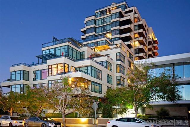 475 Redwood St, San Diego CA: https://media.crmls.org/mediaz/9369cdb7-a4b2-460b-a971-838740627591.jpg