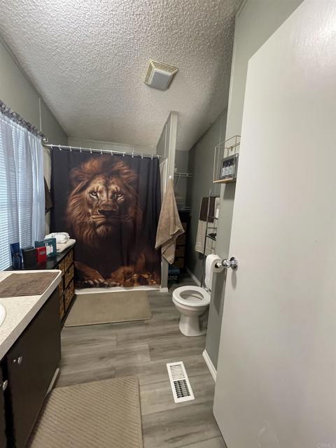 913 S Grand Avenue, San Jacinto CA: https://media.crmls.org/mediaz/9369cecf-beed-476a-93f7-b663a327a09c.jpg