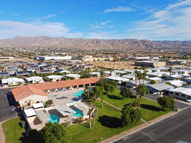 Image 36 of 48 For 14777 Palm Drive  8