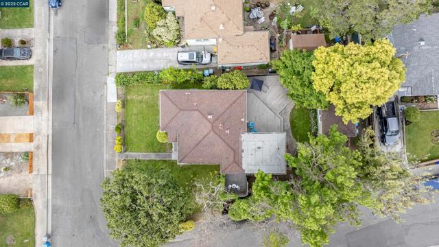 6 View St, Vallejo CA: https://media.crmls.org/mediaz/936ab3e5-ca12-4ea7-8296-da852062e25c.jpg
