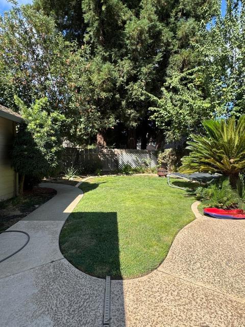 1703 Monte Grosso Drive, Merced CA: https://media.crmls.org/mediaz/936bc7b4-a35a-40cb-88a3-3025bee7a9ab.jpg