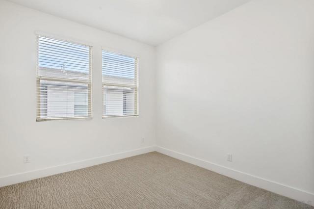 2472 Aperture Circle, San Diego CA: https://media.crmls.org/mediaz/936c53f2-8138-4712-a922-cc71bbb9f4cb.jpg