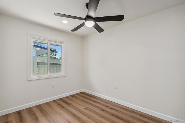 4440 42 Clairemont Dr, San Diego CA: https://media.crmls.org/mediaz/936c8f4a-28fc-48fe-8003-3f9646959e4b.jpg
