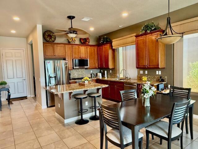 41459 Calle Pampas, Indio CA: https://media.crmls.org/mediaz/936d4eb7-314f-44a7-a3a5-a4791087bf27.jpg