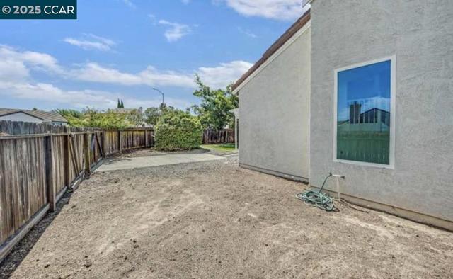 336 Lakespring Pl, Oakley CA: https://media.crmls.org/mediaz/936e334e-1f49-46b6-abcb-95aa403ff98b.jpg