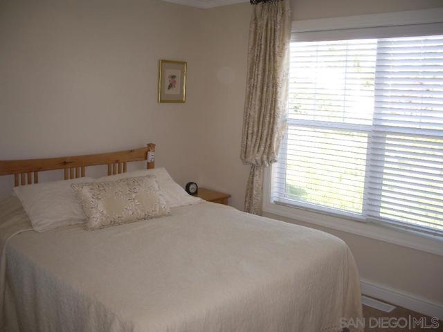 3012 Rosecrans St, San Diego CA: https://media.crmls.org/mediaz/936e5da8-65e3-49ea-b17a-744489c51d38.jpg