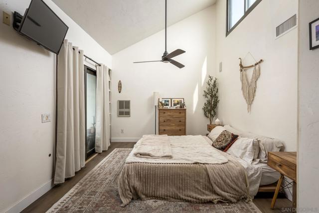 2298 Caminito Pajarito, San Diego CA: https://media.crmls.org/mediaz/936edf63-abda-4fa8-a0d1-2d9fbd6644a4.jpg