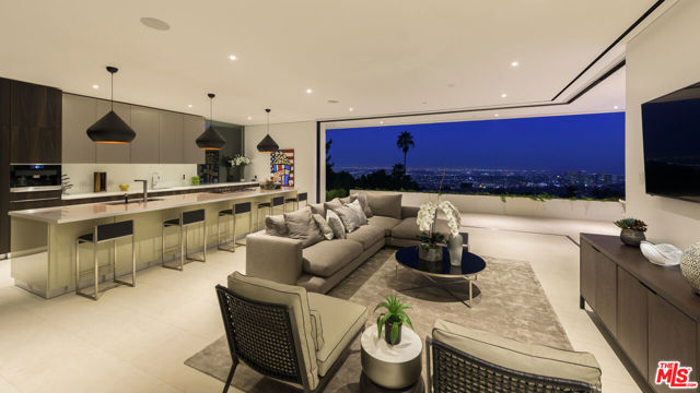 1535 Carla, Beverly Hills CA: https://media.crmls.org/mediaz/936f5b1f-0bcc-4930-b258-ca9a8d47bb46.jpg