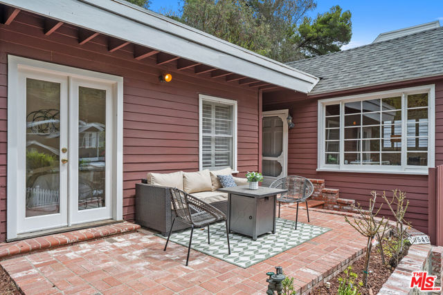 10545 Selkirk Lane, Los Angeles CA: https://media.crmls.org/mediaz/936f86fc-08c9-472a-bf09-eb26e2729eb1.jpg