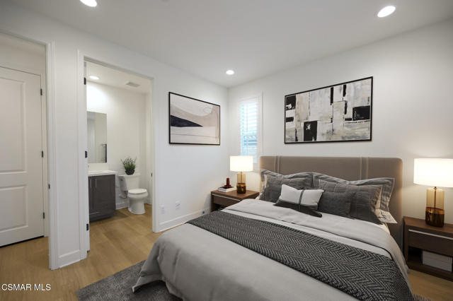 2424 Quartsite Drive, Camarillo CA: https://media.crmls.org/mediaz/93704967-78f1-4b26-8f76-4004a0c3e1ce.jpg