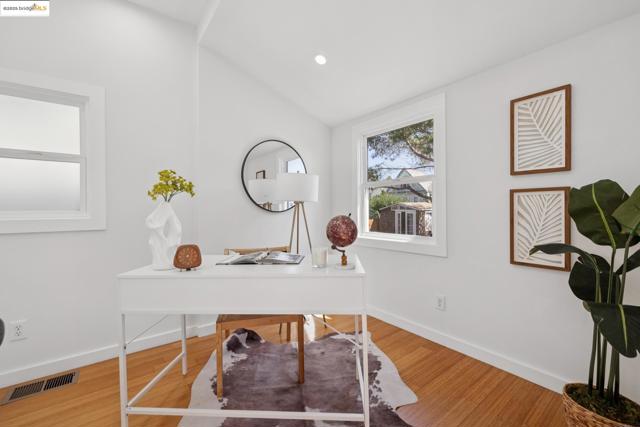 737 61st St, Oakland CA: https://media.crmls.org/mediaz/9370ecc8-9d2c-44e3-b987-06b6b0a5ac5f.jpg