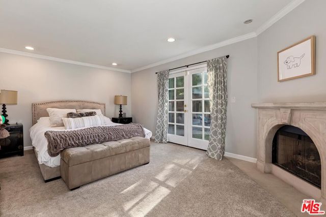 4219 Saugus Avenue, Sherman Oaks CA: https://media.crmls.org/mediaz/93710eaf-2a78-4dea-9c4f-8c8669a5621d.jpg
