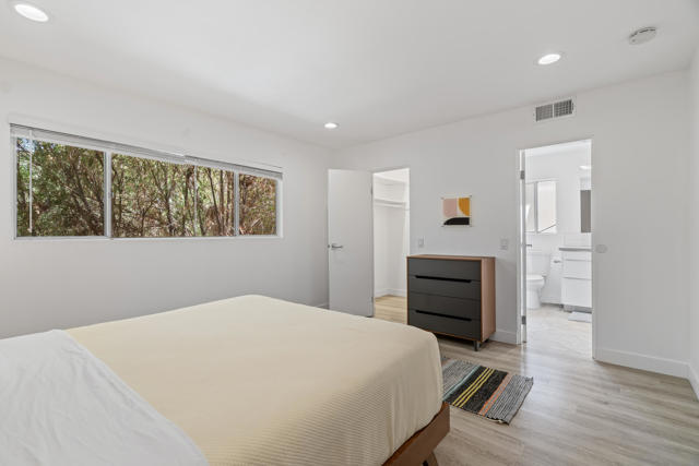 2002 Southridge Drive, Palm Springs, CA 92264