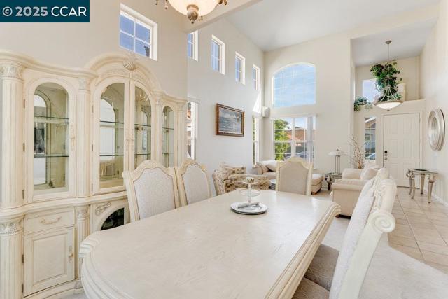 4305 Calsite Ct, Antioch CA: https://media.crmls.org/mediaz/93724e5e-0b63-4e45-9edf-421ffaa6f0ff.jpg