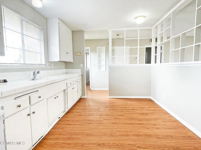 2234 Callahan Avenue, Simi Valley CA: https://media.crmls.org/mediaz/93729360-5a9f-4847-8862-cbfbcd79643c.jpg