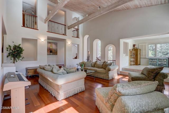 7 Bell Canyon Road, Bell Canyon CA: https://media.crmls.org/mediaz/93738447-381d-40a0-a5ac-fc63ea7e7062.jpg