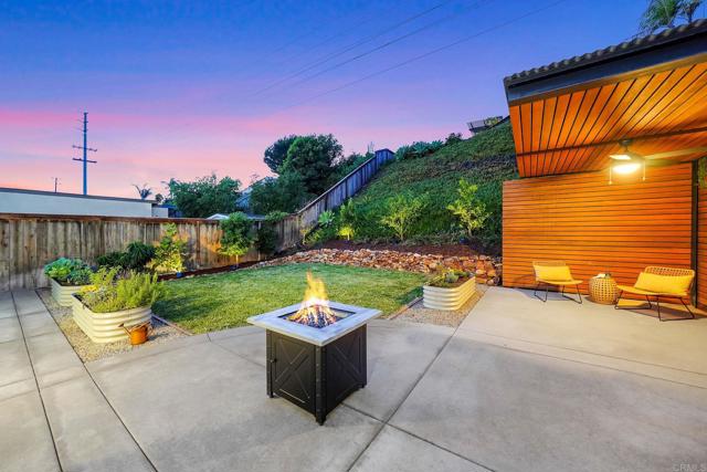 742 Snapdragon Street, Encinitas CA: https://media.crmls.org/mediaz/93744fa8-d633-4ede-accb-571f510fd8fb.jpg