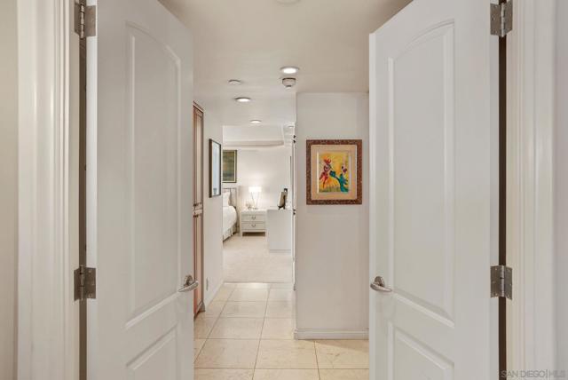 Image 28 of 46 For 1810 Avenida Del Mundo  703