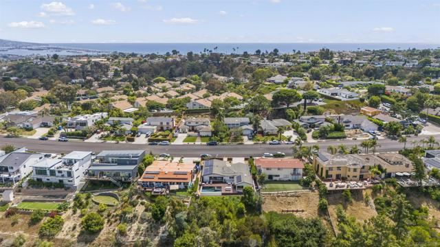 5745 Soledad Mountain Road, La Jolla CA: https://media.crmls.org/mediaz/93750d83-76db-4626-89c9-8c7f0d3ca8cc.jpg