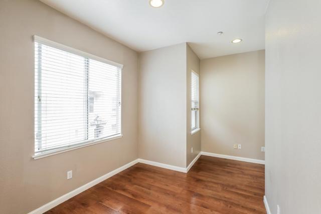 572 Blackwood Terrace, Sunnyvale CA: https://media.crmls.org/mediaz/93759574-3fd7-4584-9195-ab93cbb76547.jpg