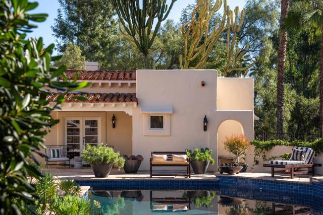 6977 Las Colinas, Rancho Santa Fe CA: https://media.crmls.org/mediaz/9375ac5c-ac9e-4152-8d4f-24e73a5648be.jpg