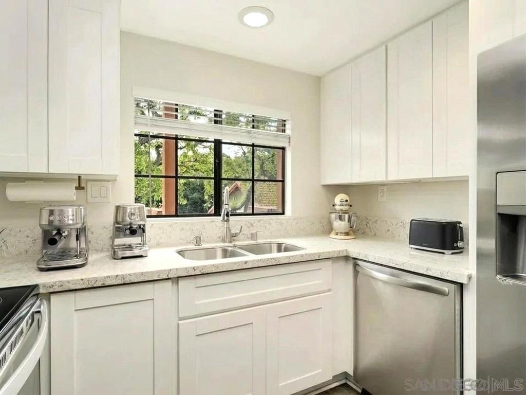 2822 Winthrop Ave - photo 17