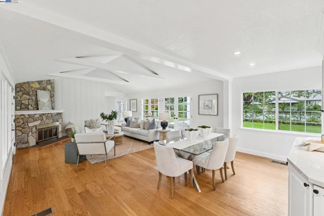 55 Cora Ct, Walnut Creek CA: https://media.crmls.org/mediaz/937727da-0798-4439-a61f-d20c22eb4514.jpg