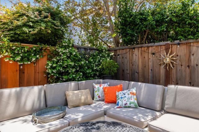 410 Krystallos Lane, Redwood City CA: https://media.crmls.org/mediaz/93773c35-4219-4b81-8b81-f5ceeb95bc04.jpg