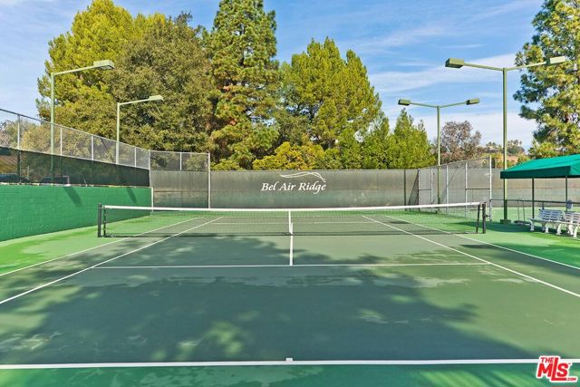2968 Nicada Drive, Los Angeles CA: https://media.crmls.org/mediaz/9377cfc1-5bb1-40e2-bc3d-9a65d273b8a1.jpg