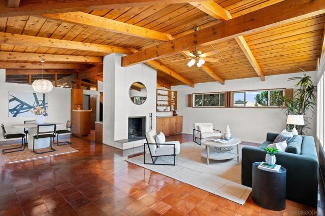 1201 Via Barranca, La Jolla CA: https://media.crmls.org/mediaz/9378918a-8f61-4080-91d2-e500e53e9c0c.jpg