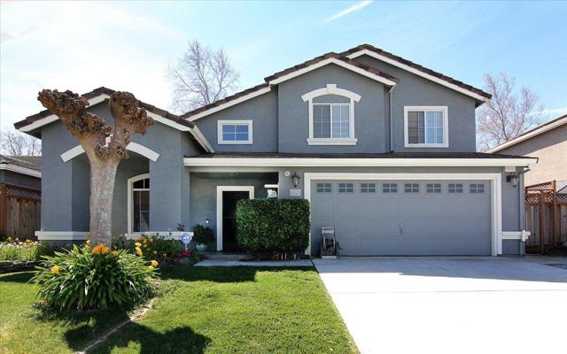 2155 Beachwood Court, Hollister CA: https://media.crmls.org/mediaz/9378dac1-25dd-4b70-86f0-9af84376739c.jpg