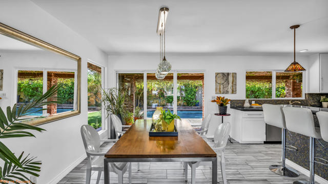 14 Gary Circle, Palm Springs CA: https://media.crmls.org/mediaz/9378f353-caaf-46fc-9cb5-229aaab9e16b.jpg