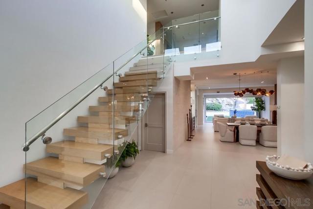 Image 8 of 71 For 5435 Parkview Dr.