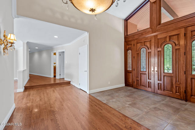 11 Inverness Road, Thousand Oaks CA: https://media.crmls.org/mediaz/937989fb-a616-46cc-b744-79b421edf381.jpg