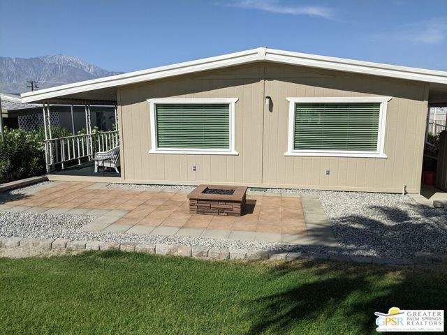 15500 Bubbling Wells Road, Desert Hot Springs CA: https://media.crmls.org/mediaz/9379b1d7-345e-4924-b836-e9211163cc2e.jpg