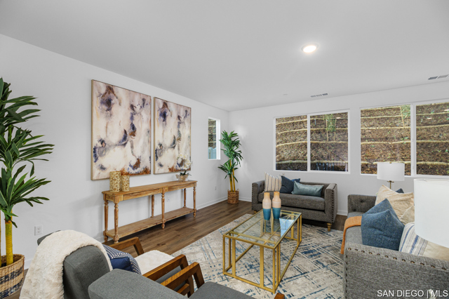 15217 Dawning CT, Lake Elsinore CA: https://media.crmls.org/mediaz/9379da4f-6868-4fe9-b1eb-2c769916be4f.jpg