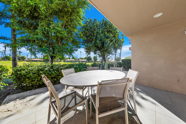 24 Haig Drive, Rancho Mirage CA: https://media.crmls.org/mediaz/937a1e5c-476e-46c1-83f3-2b213b329ccb.jpg