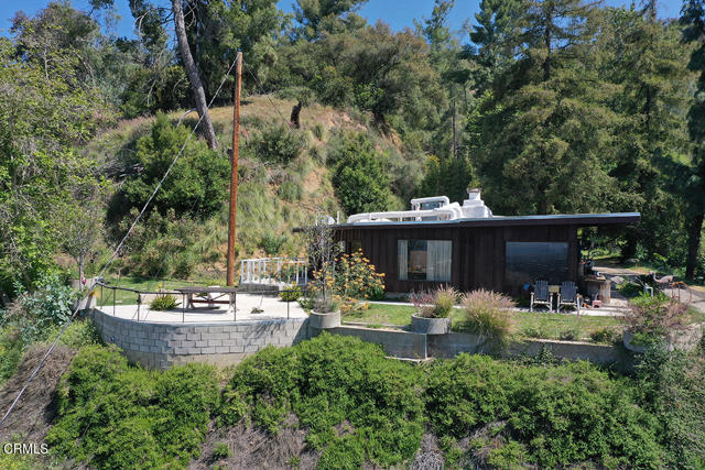 633 Norumbega Drive, Monrovia CA: https://media.crmls.org/mediaz/937ae019-fee1-4fd2-98c9-faded90e42d3.jpg