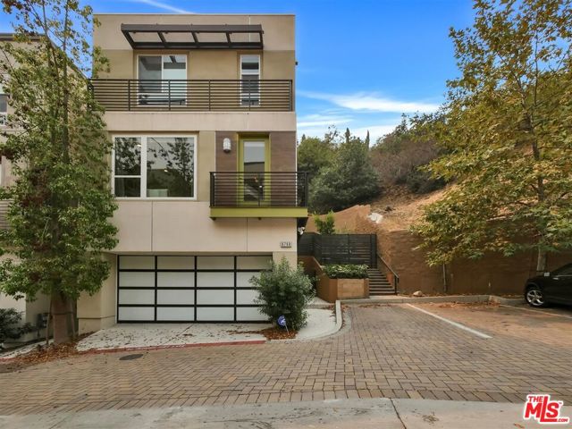 Image 2 for 6760 Gill Way, Los Angeles, CA 90068