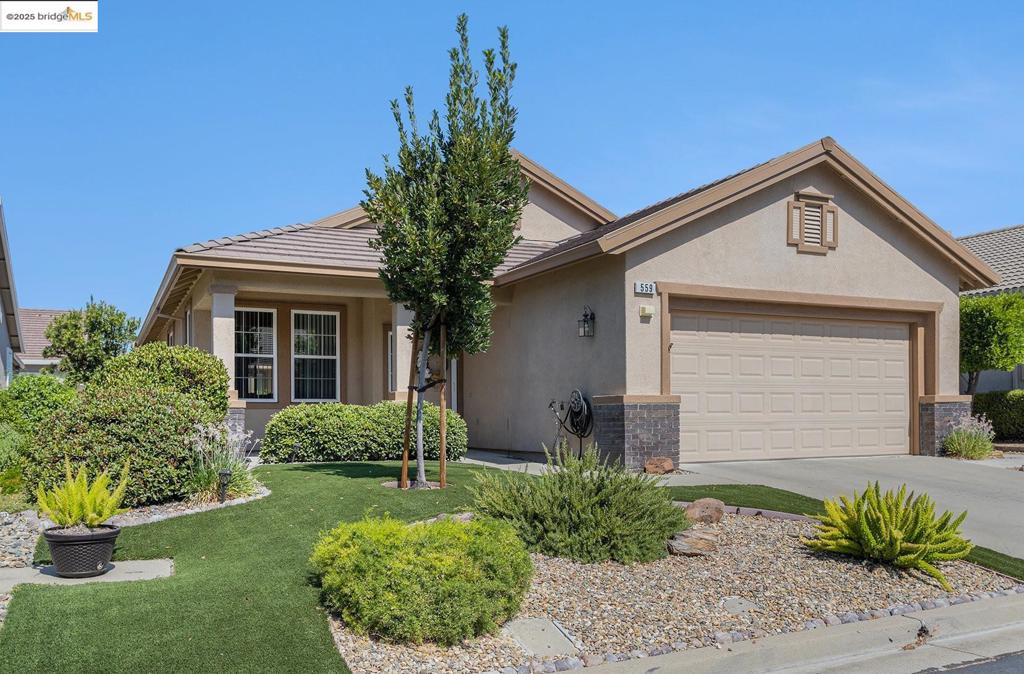 559 Quindell Way