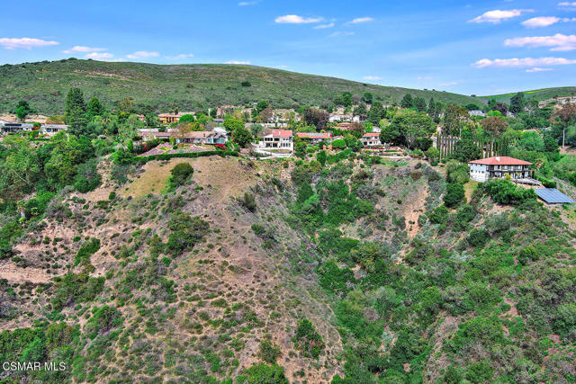 1822 Calle Borrego, Thousand Oaks CA: https://media.crmls.org/mediaz/937c2171-93b2-41a2-866b-e2d0e9ba0842.jpg