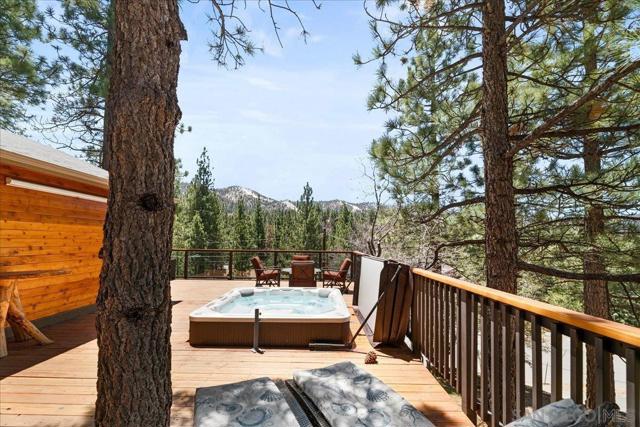 43734 Yosemite Drive, Big Bear CA: https://media.crmls.org/mediaz/937d1193-266a-451e-b88b-33f432bd3ce4.jpg
