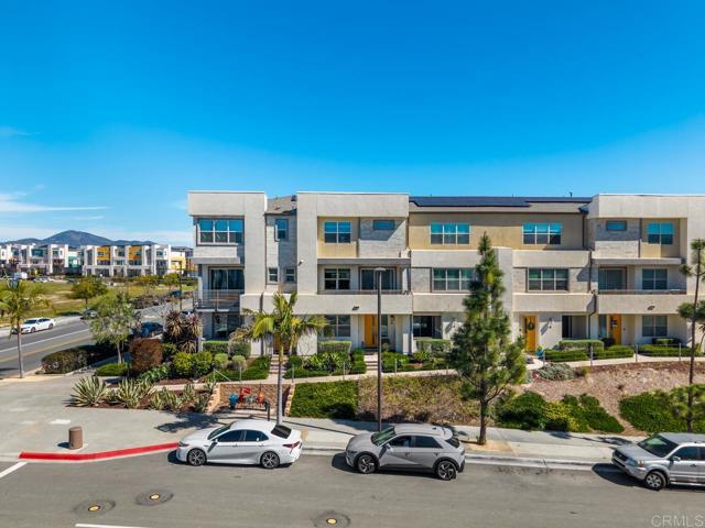Detail Gallery Image 3 of 61 For 1812 Mint Terrace #UNIT 2,  Chula Vista,  CA 91915 - 4 Beds | 3/1 Baths