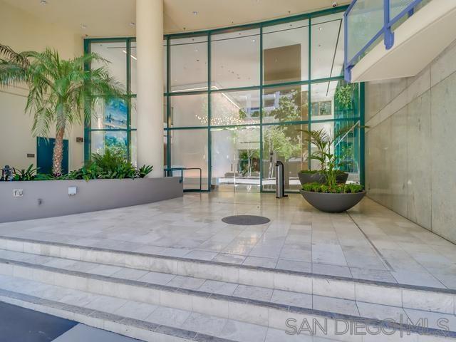 555 Front St - photo 5