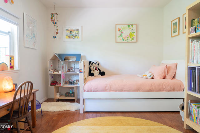 202 N. Fulton Street, Ojai CA: https://media.crmls.org/mediaz/937db5c9-1602-4c22-abde-f6d485da9724.jpg
